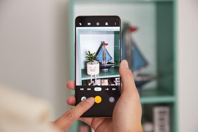 一文读懂手机相机出片原理,看oppo自研芯片究竟如何发挥作用?