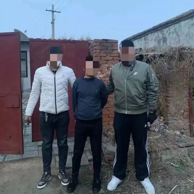 经过讯问,李某宝对2011年10月至12月份间,在兴城农村多次盗窃价值数十