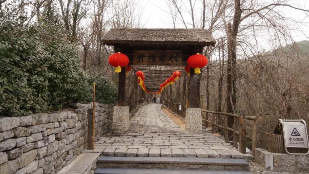 在青州市区西南12公里处,坐落着一处历经沧桑风雨依旧保存较完好的