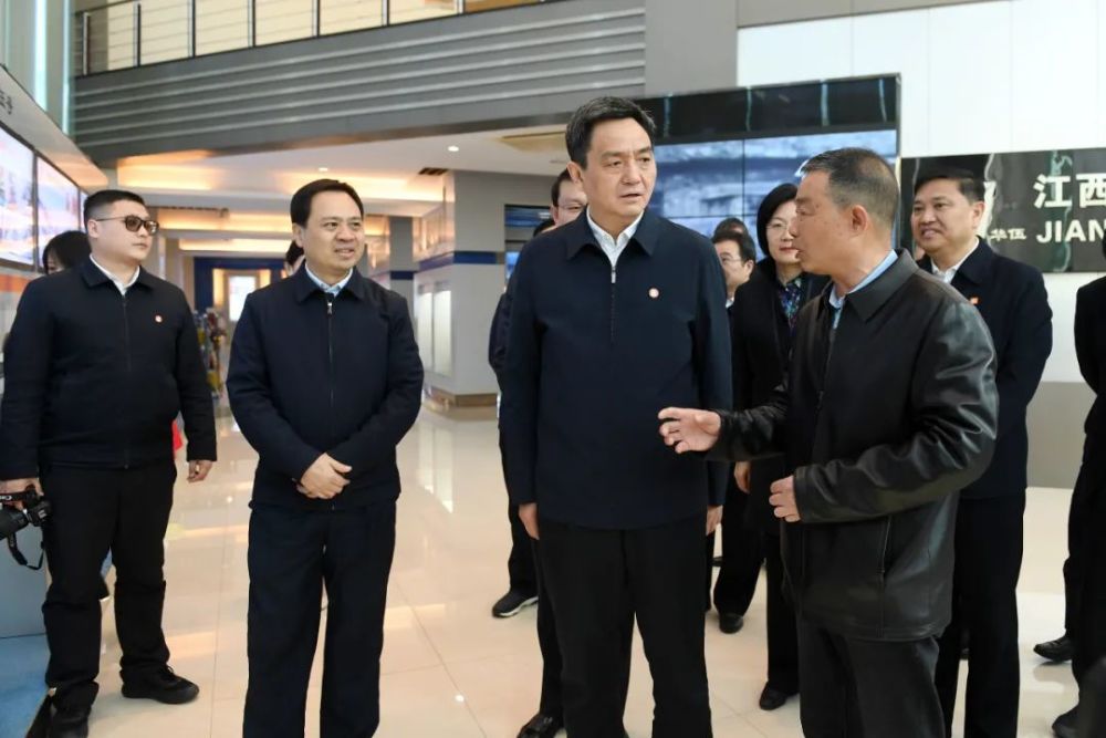 市人大常委会主任李宁,市政协主席袁川,市委常委,常务副市长,宜春经开
