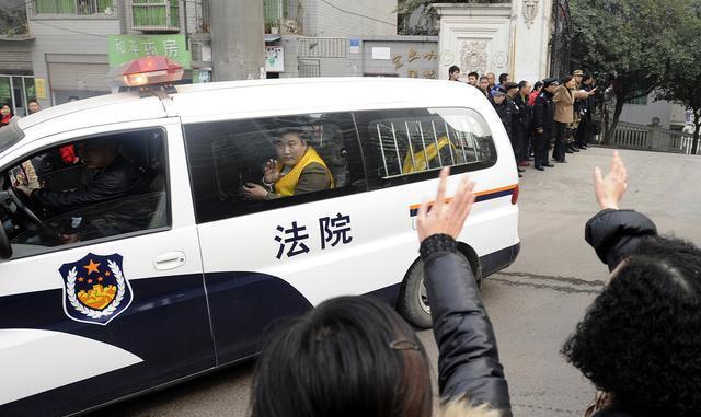 昆阳黑老大杨祖昆落网记曾扬言要控制当地所有娱乐场所