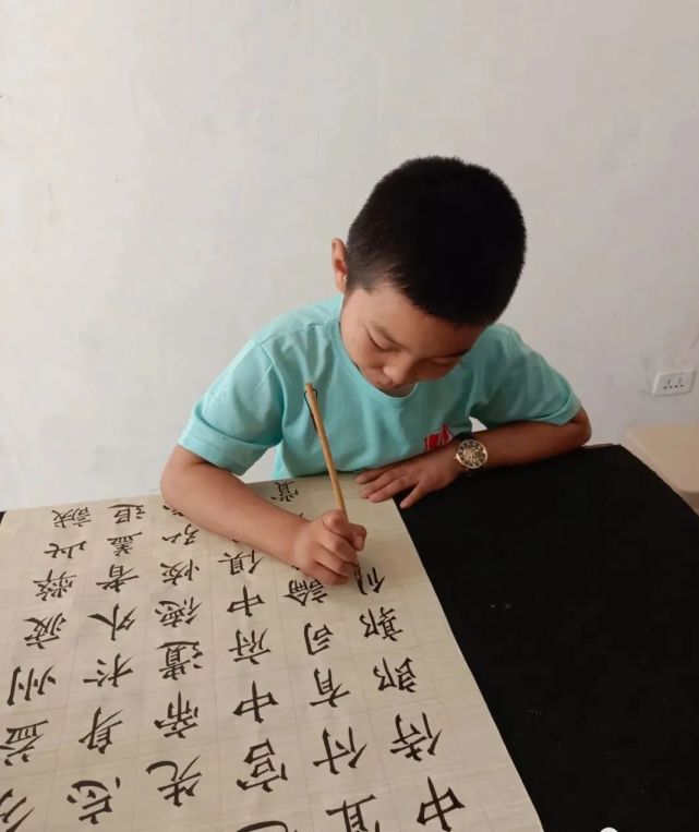 12岁少年的书法太惊艳|张晓博|春晚|央视|练字|中国少年说|书法