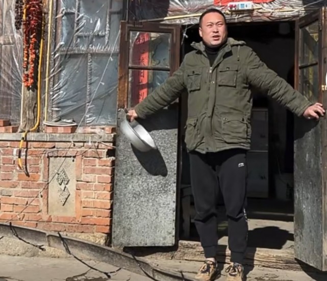 广西潮人伟布丁,靠一动作,成为时尚达人_腾讯网
