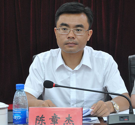 全国优秀县委书记陈章杰已任常德市委常委副市长70后周胜益任龙山县