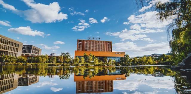 该如何选择重庆大学vs西南交通大学谁的实力更强