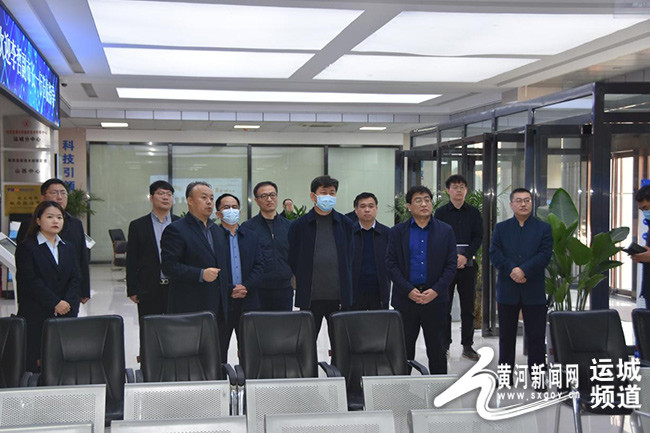运城市副市长李哲赴运城科技大市场调研