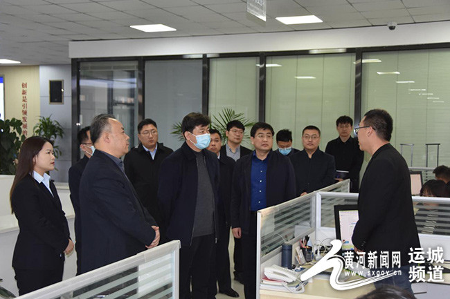 运城市副市长李哲赴运城科技大市场调研