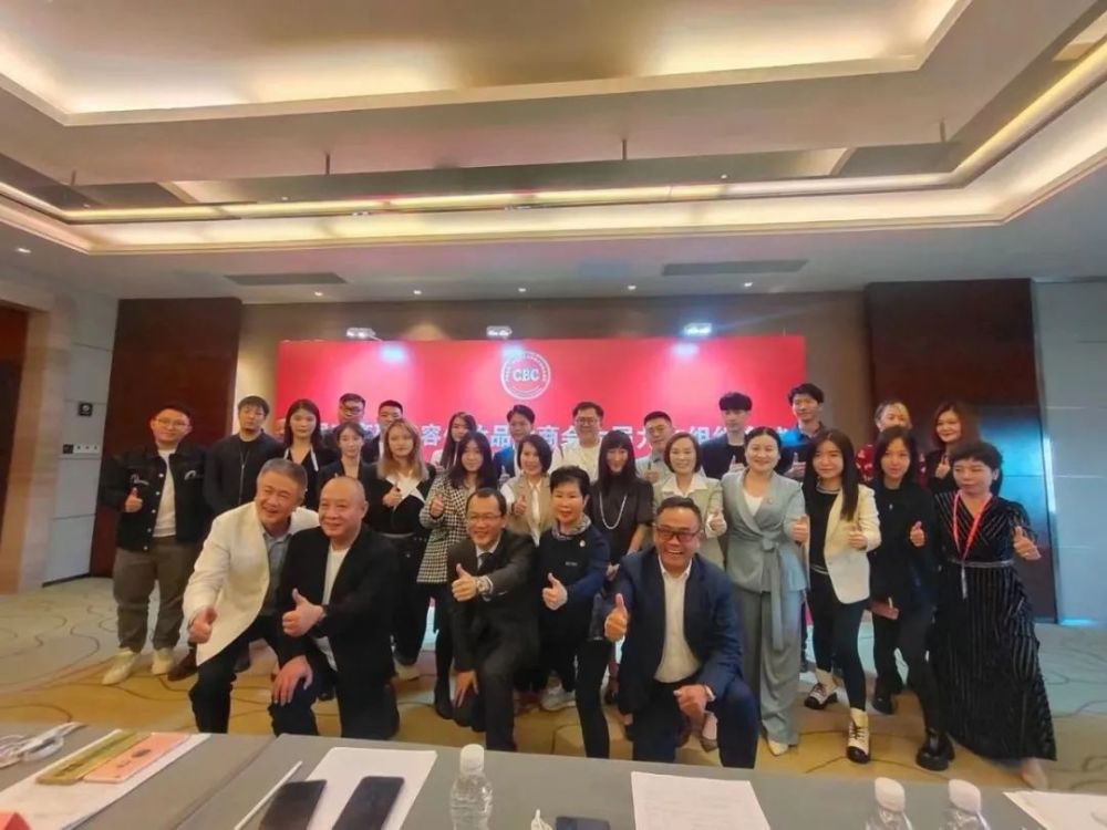 巨邦或许是今天唯一深圳展商59届美博会23岁巨邦我们一直在