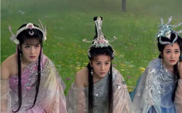 在《封神榜》中有三个绝世美女,她们就是"碧霄仙子"三姐妹!