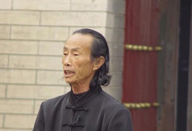 武侠小说中的缩骨功真的真实存在72岁山东高人当场传授秘诀