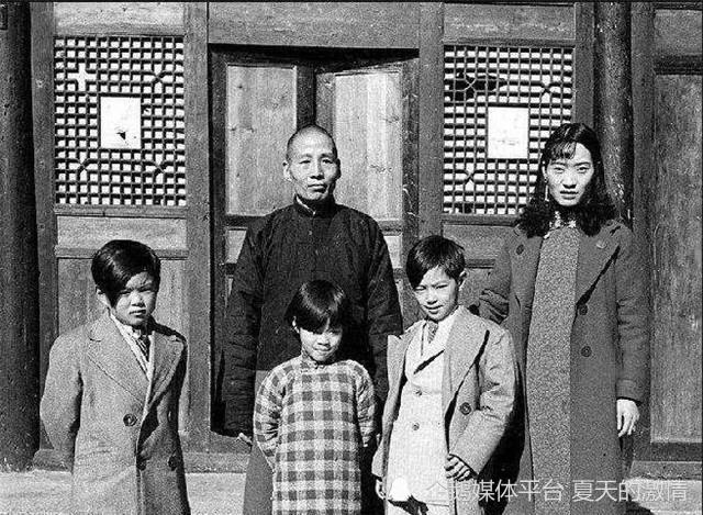恶霸刘文彩最后的日子房檐飞乌鸦下人们驱赶被他知晓后罢了