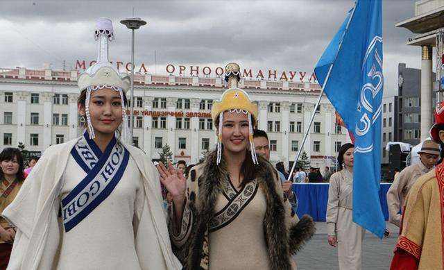 蒙古国人口那么少紧邻中国和俄罗斯为何至今不放开移民