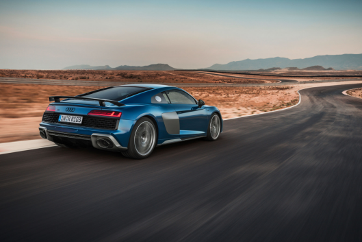 大排量超跑奥迪r8v10coupéperformance31秒轻松破百