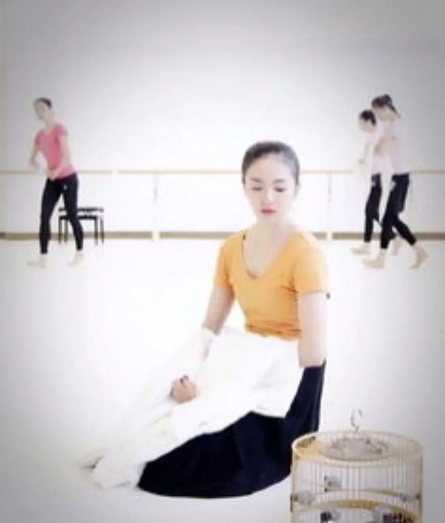 还必须严格地控制体重.在准备期间,唐诗逸除了苦练基本功外.