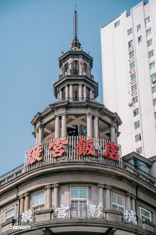 始建于1928年的璇宫饭店,作为湖北省首批三星级饭店之一,以其高档的