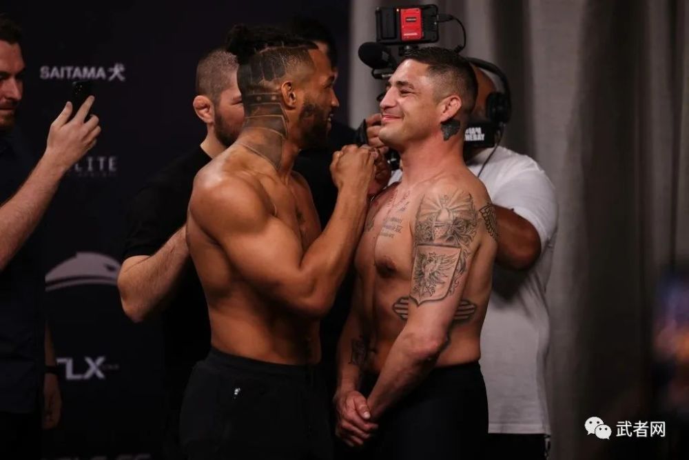 当天的头条主赛是两位前ufc名将之间的对决,凯文·李(kevin lee)对阵