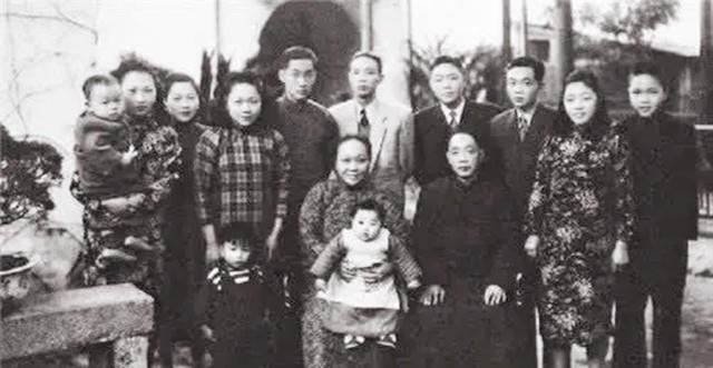 1921年方君瑛快精神崩溃曾对朋友说今无牵挂随时可死