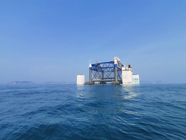 深海智能网箱"经海004号"落户南隍城乡