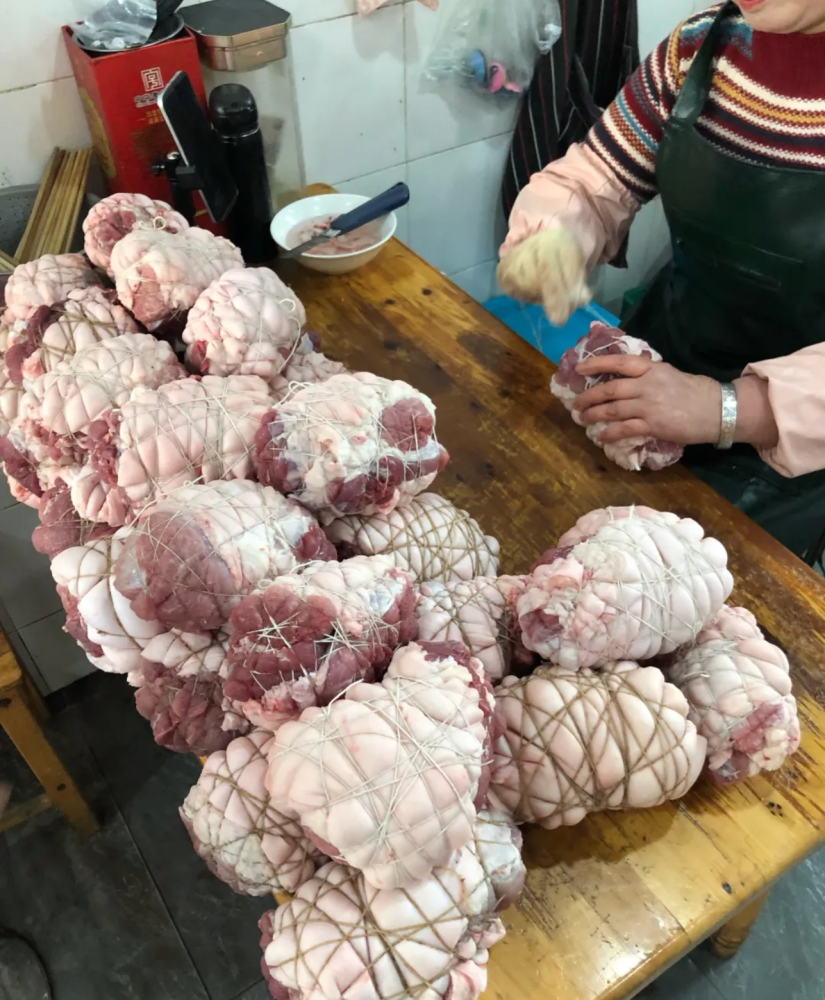 成都大姐的特色烫肉20元一人吃到撑凉菜免费吃味道安逸