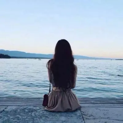 微信头像女生干净好看背影图片气质唯美 漂亮 小清新