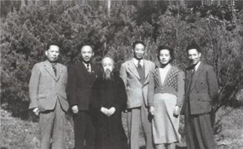她和丈夫吵架气回娘家丈夫半年也不来接她回家才知已换女主人