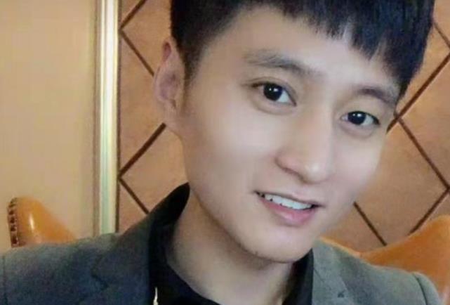 3600万粉丝网红二晨被曝编故事卖假货他到底是什么来头