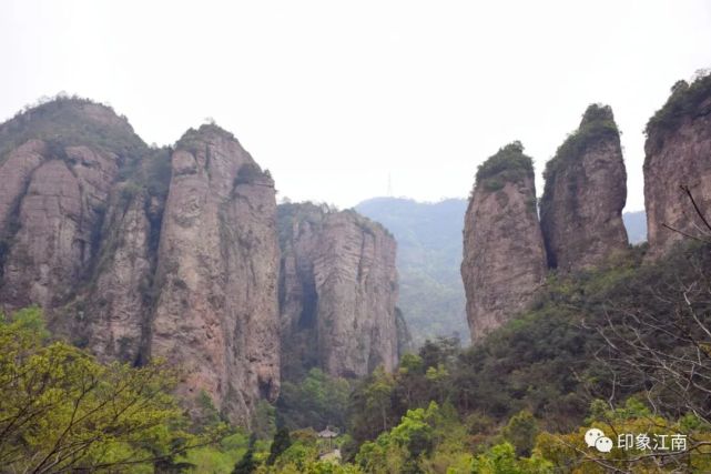 为雁荡山开山之始;唐西域高僧诺讵那因慕雁荡山"花村鸟山"之美名,率
