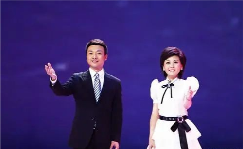 央视未婚的八位主播4个高考状元最小31岁最大已60岁