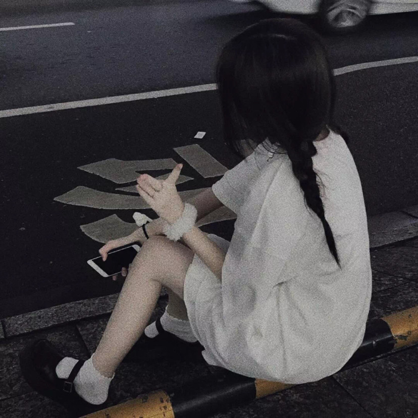 丧系女生头像