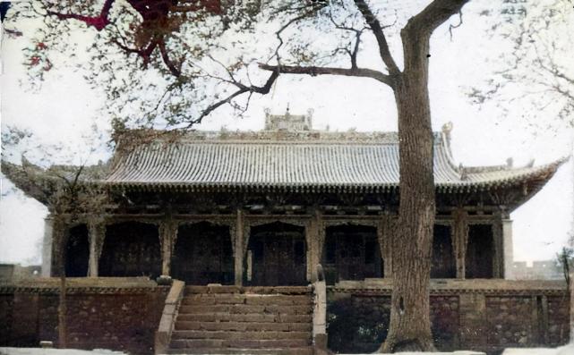 清真大寺内的中国宫廷式建筑清真大寺是海原县最古老的一座伊斯兰教