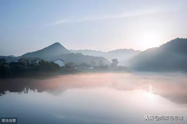 "烟雨"是江南最具标志性的景色,很有朦胧美,经常出现在诗词中.