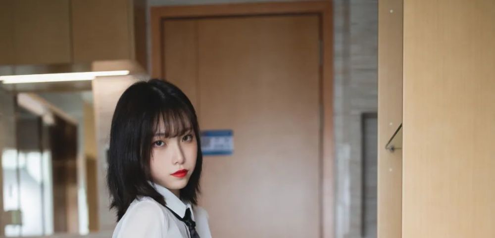 许岚lanol制服