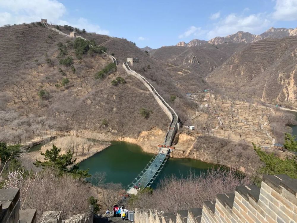 3月26日黄花城水长城山花烂漫春意盎然