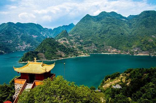 宜昌绝美景区走红境内峰峦叠嶂灿若绿珠是旅游度假的好地方