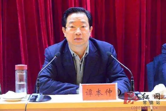 公开报道显示,李小琼被查后,当地曾下发《关于做好谭本仲,李小琼,黄显