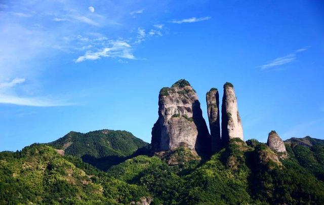 浙江一座山,是衢州市的代表性名山,是重点风景名胜区