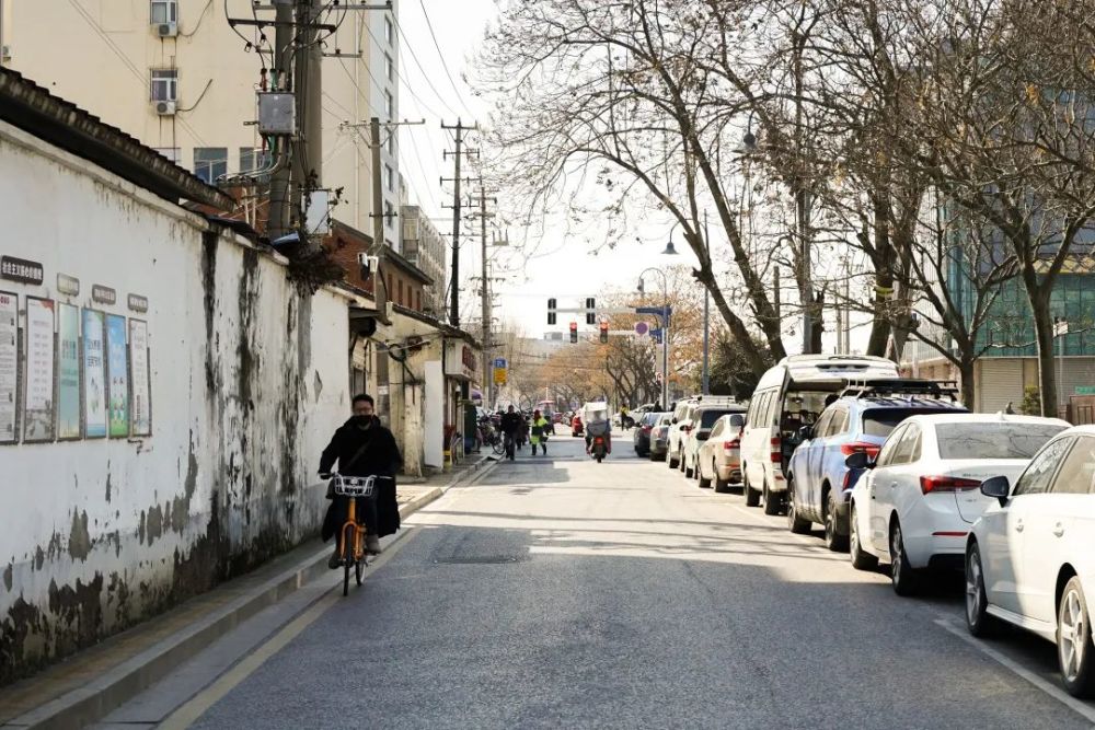 街巷里的文脉流香在言子巷东边,东门大街南侧,有着这么两条街巷,它们