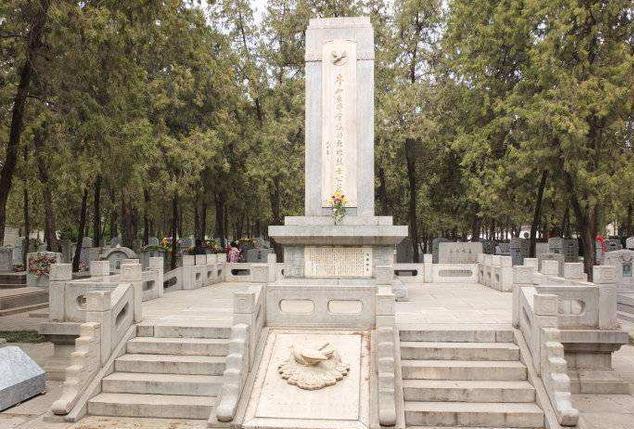 北京八宝山公墓谁的墓被祭次数最多答案令人意外