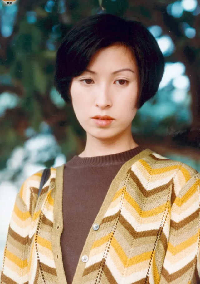 魔姐个人是非常喜欢郭蔼明的《笑看风云》里的黄蕾《大时代》里的龙
