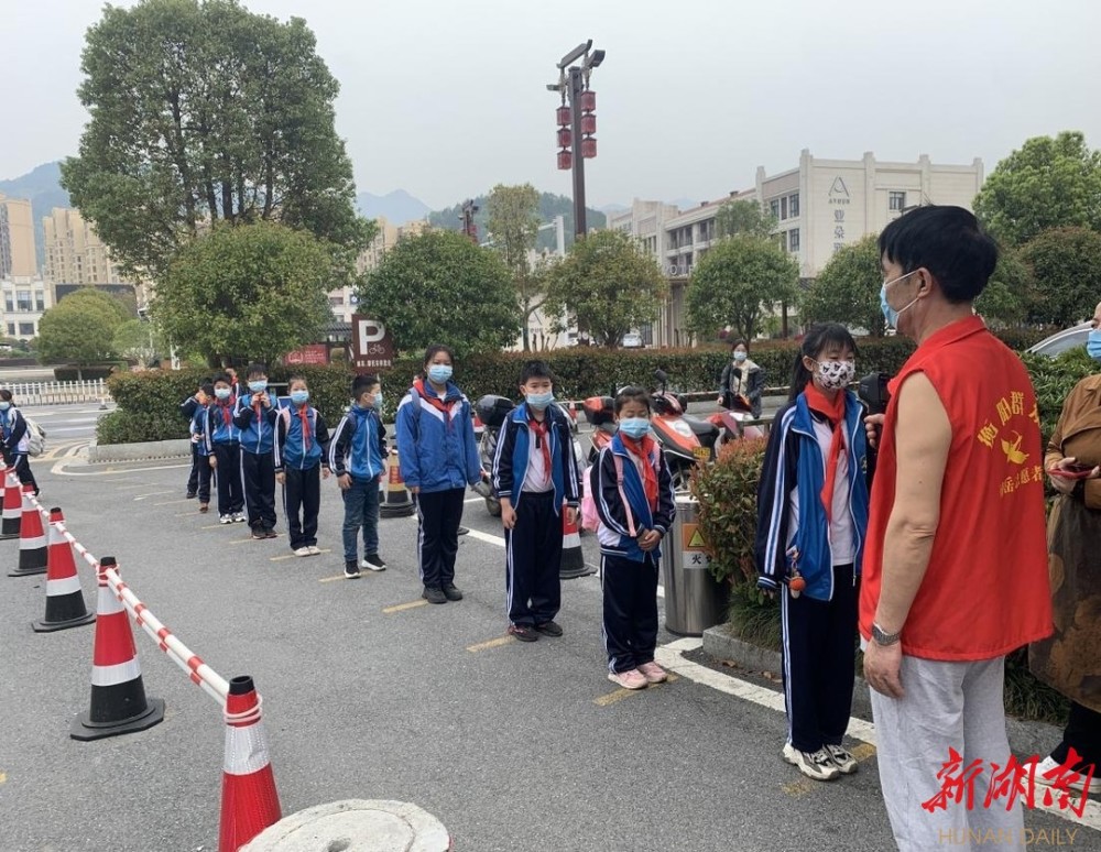 衡阳市南岳区金月完小筑牢疫情防控堤坝构建师生健康屏障