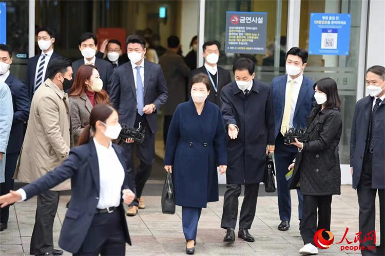 韩国前总统朴槿惠出院 将回家乡大邱居住