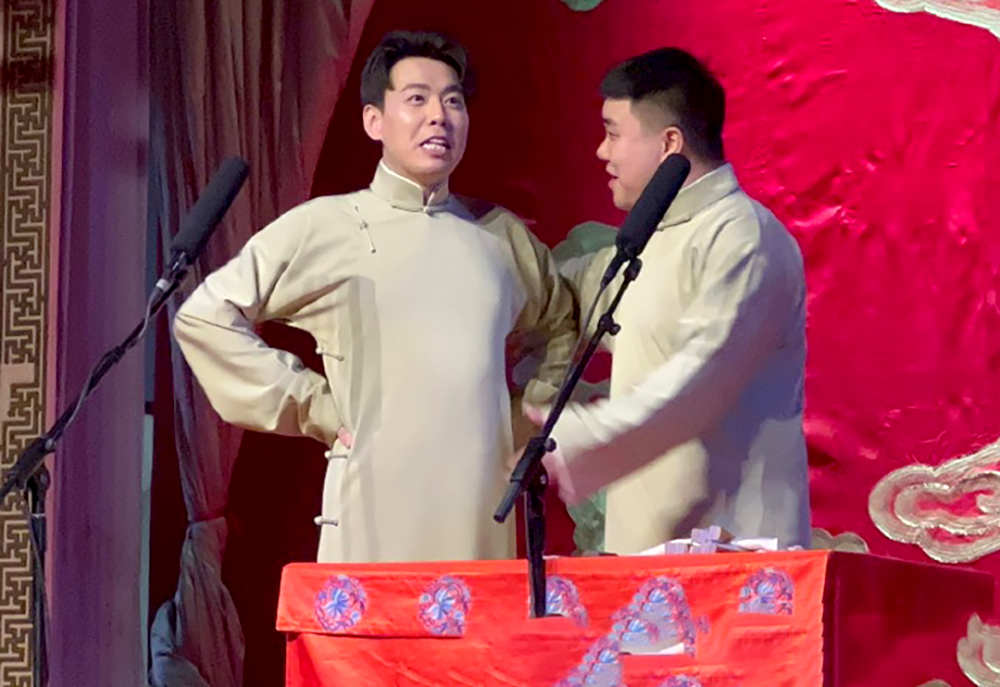 尚筱菊不仅在剧场说相声,还跨界演出了《瓦舍江湖,朱鹤松也在电视剧