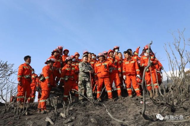 一方有难八方支援布拖县综合应急救援大队增援扑救冕宁420森林火灾