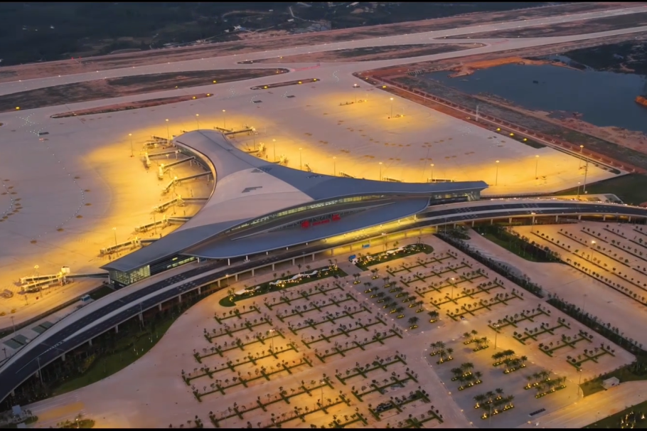 吴川机场穹顶灯光璀璨夺目吸纳更多时尚元素设计风格与国际接轨能够
