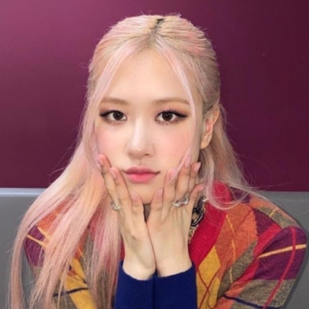 blackpink金发rose朴彩英