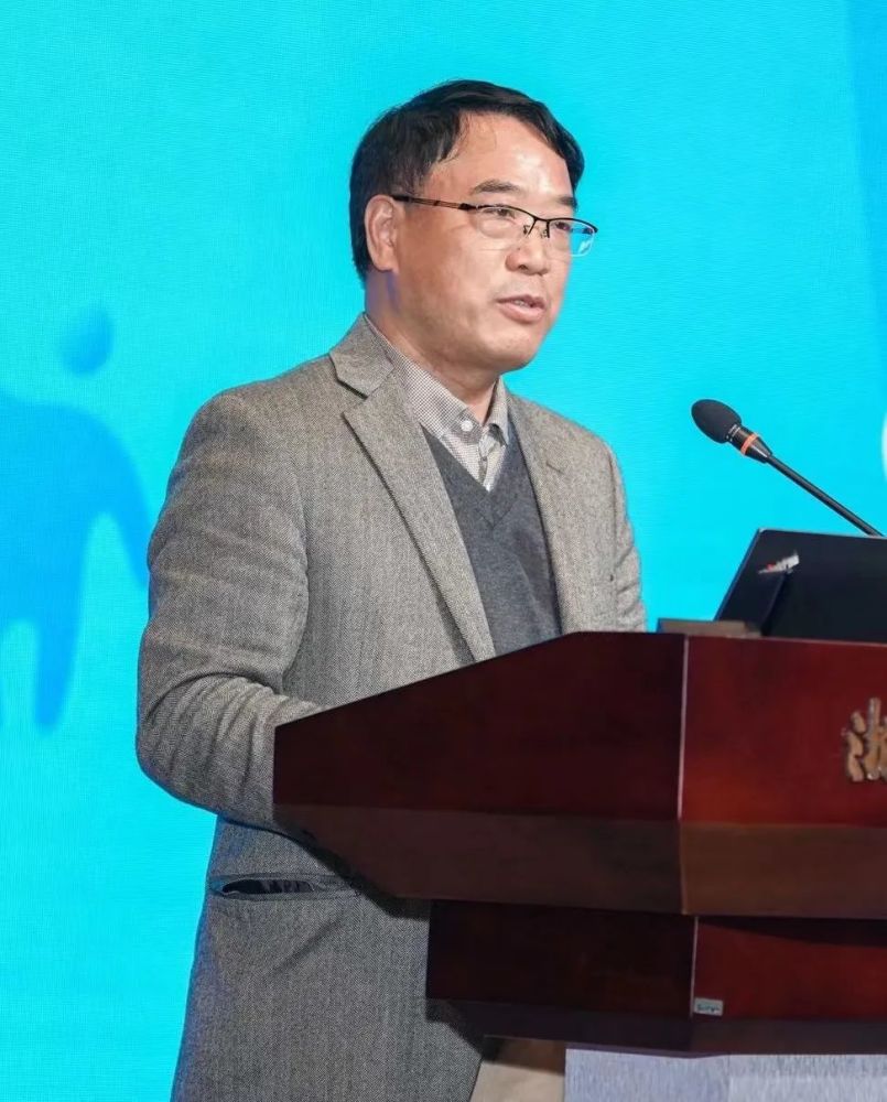 潘守永上海大学博物馆学教授,伟长学者,兼任图书馆馆长,研究领域为新