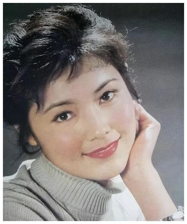 演员姜黎黎丈夫是汪宝生婚姻生活有甜也有苦女儿成一家骄傲