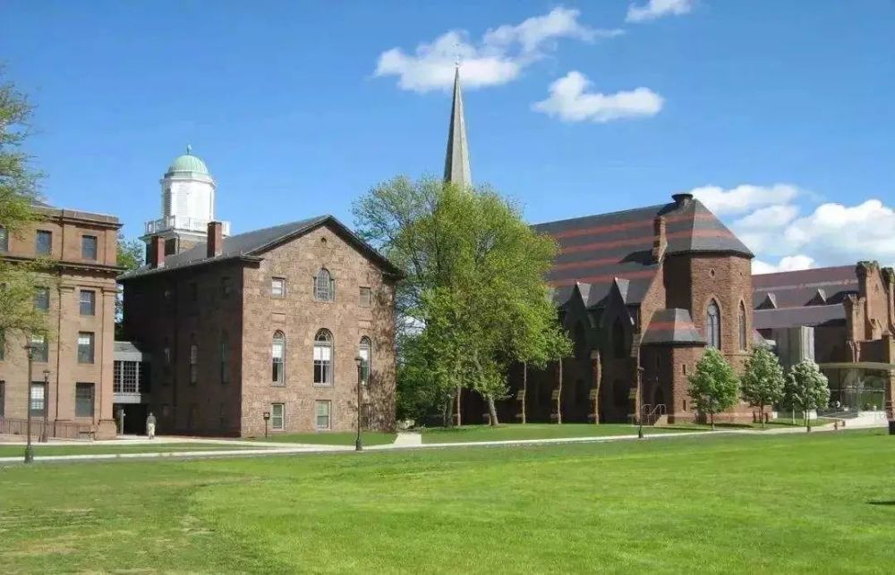 大学(wesleyan university),成立于1831年,位于美国康涅狄格州小镇