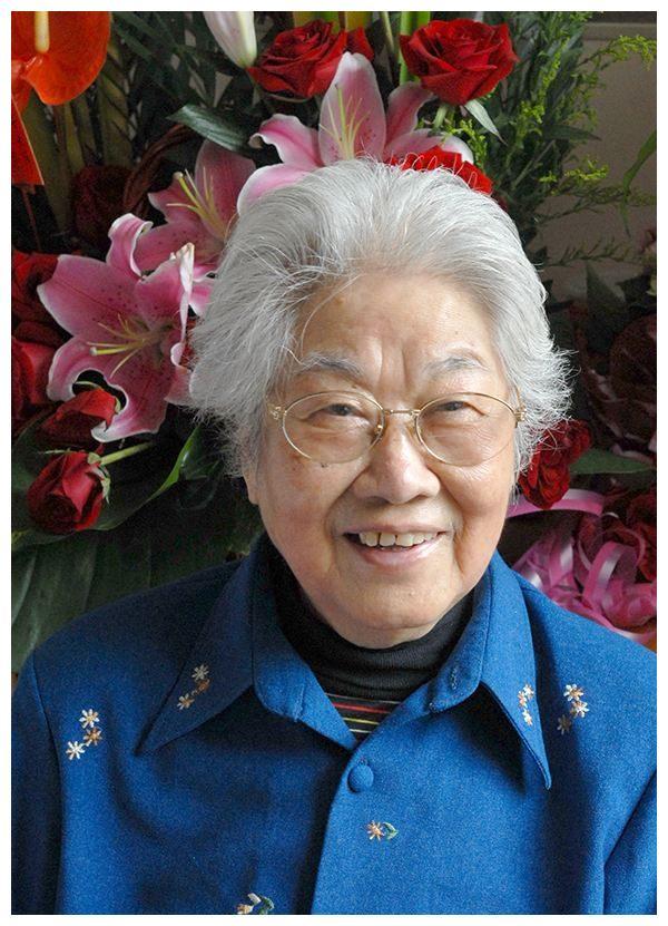 张瑞芳画传 39张老照片 从幼年到94岁 不同阶段风采 见证美丽人生