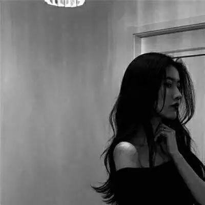 唯美黑白背影头像女生侧脸 女生高冷伤感冷漠的头像合集